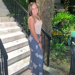 Roxy Outfit! Size M! Worn a few times!!!!